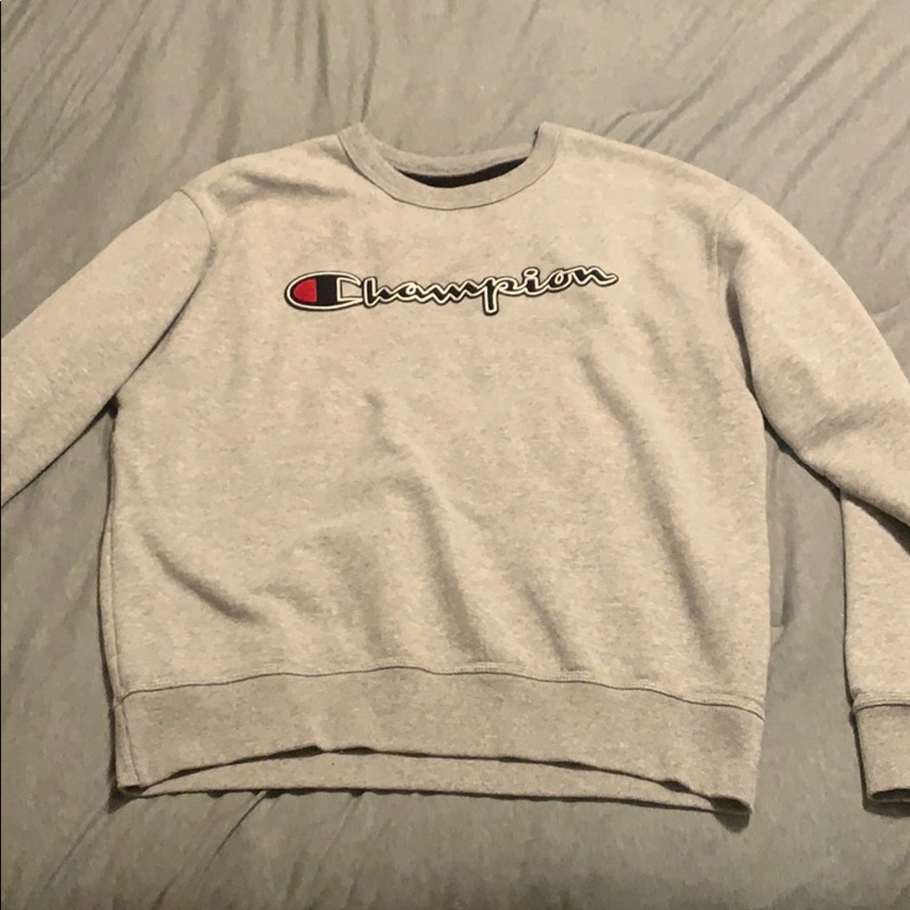 Light grey Champion Crewneck!! Great Condition